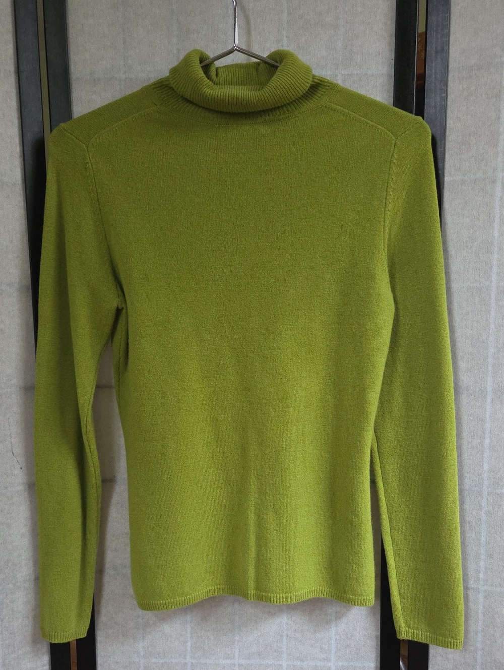 100% Cashmere Green Turtleneck Sweater for Woman